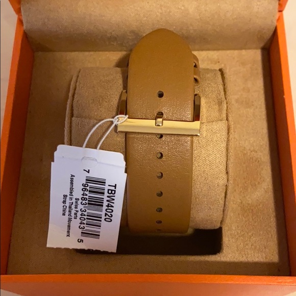Tory Burch Reva Leather Watch - Picture 2 of 5